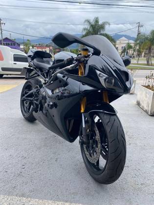 TRIUMPH DAYTONA 675 TRIUMPH DAYTONA 675